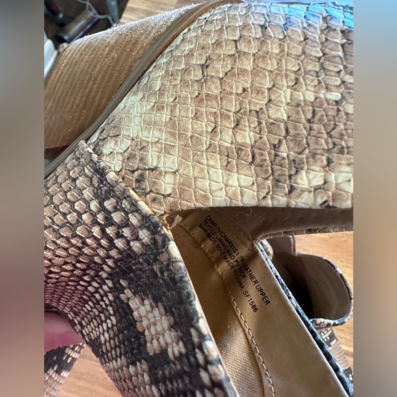 Steve Madden • Tan Snake Camryn Bootie - Picture 4 of 6